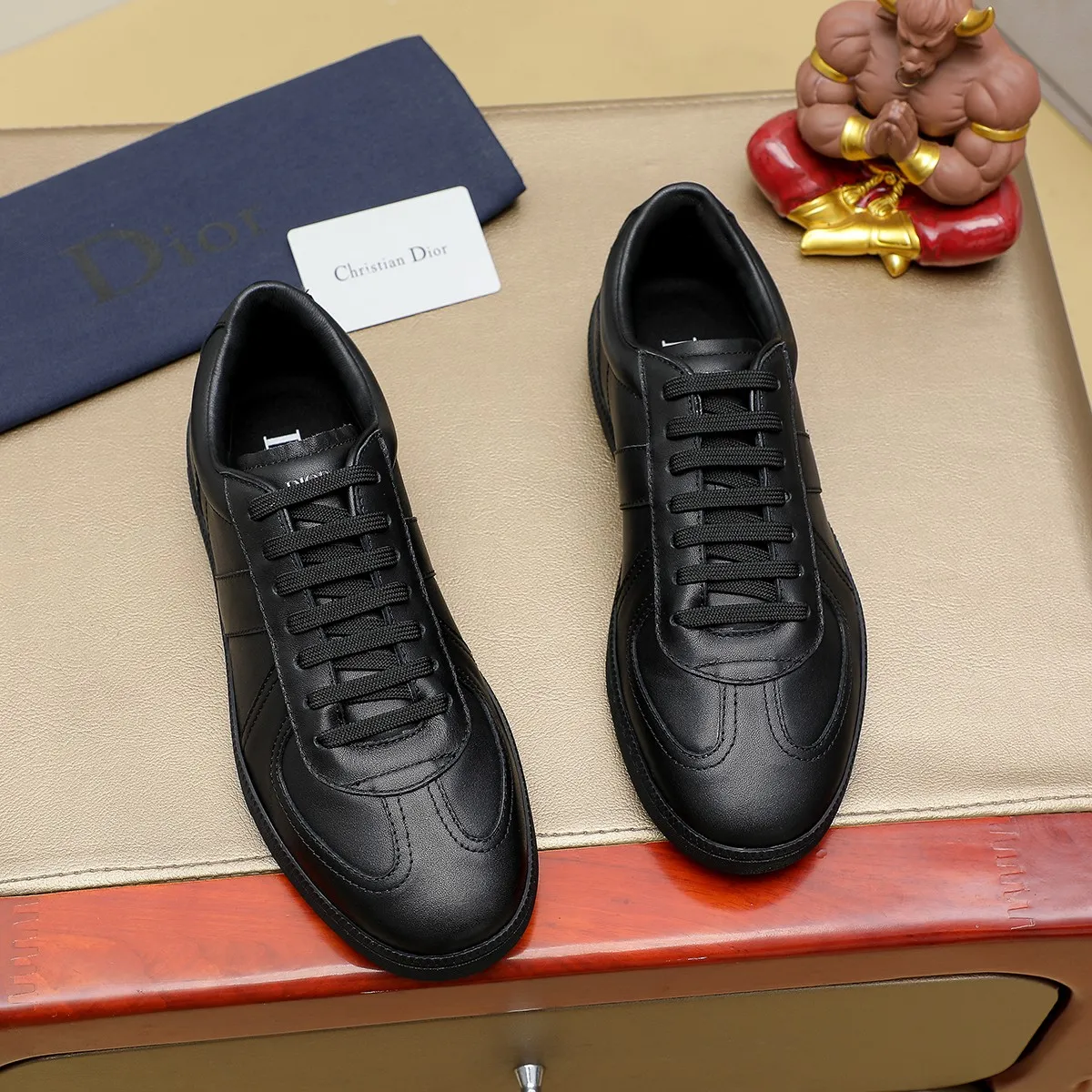 Men's clothing and shoes 💰540 💰🔥[Dior] High-end top-notch 🔝 purchasing agent 🔍🔍The latest 🇺🇸 counters are on sale simultaneously, original Italian calfskin (high-end, extravagance, and grade) with exquisite workmanship (cowhide Inner lining) Sole: Original sole provided by the original factory ⚠️Outsole. Comfortable, wear-resistant, non-slip, real-life photo🎬The real thing is more beautiful🔍Color: 4 colors available💕💕Number of yards: 39-44...